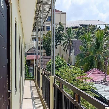 Urbanview Hotel Kharisma Banjarmasin Banjarmasin  Exterior foto