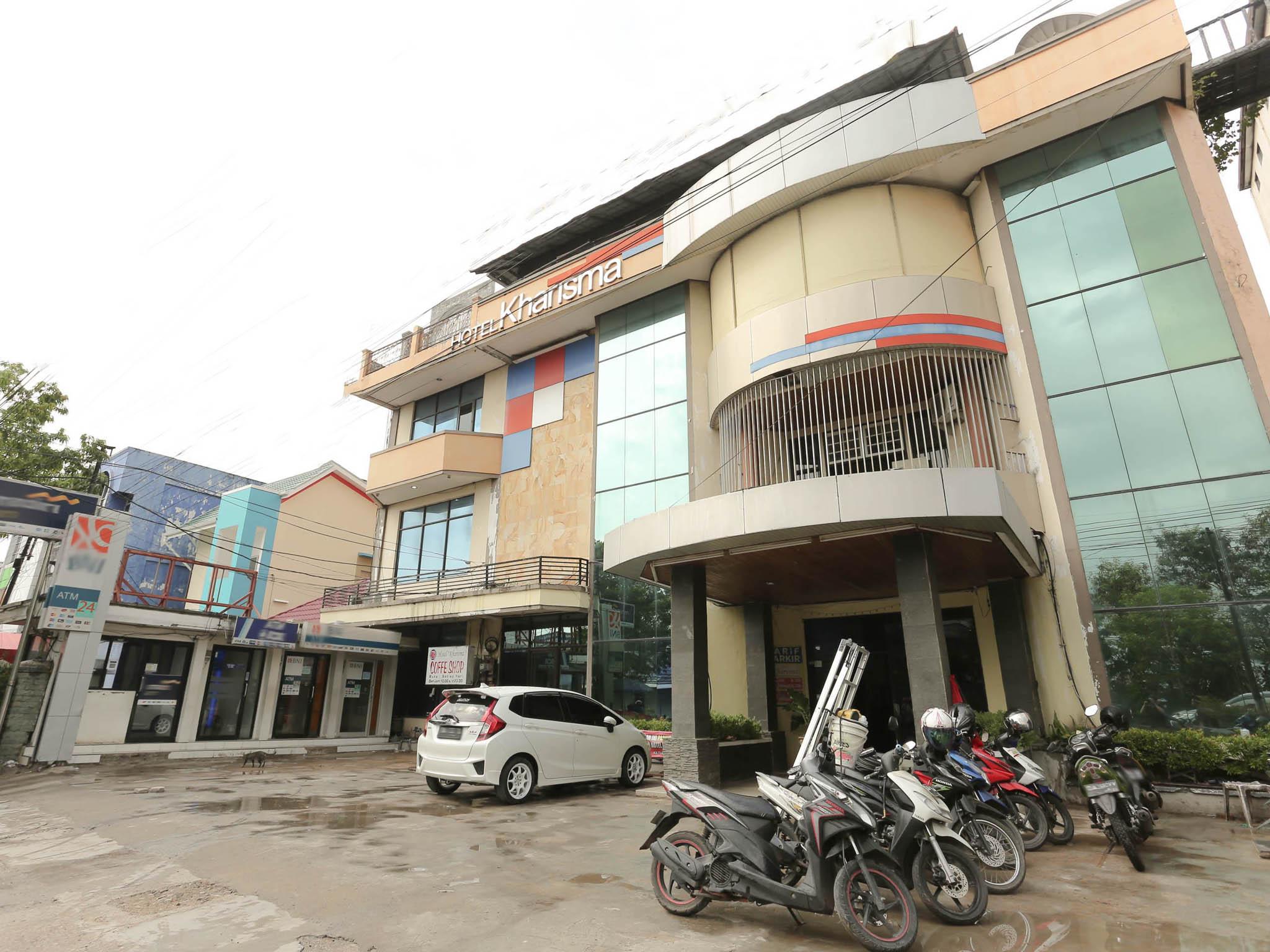 Urbanview Hotel Kharisma Banjarmasin Banjarmasin  Exterior foto