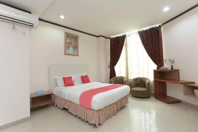Urbanview Hotel Kharisma Banjarmasin Banjarmasin  Exterior foto